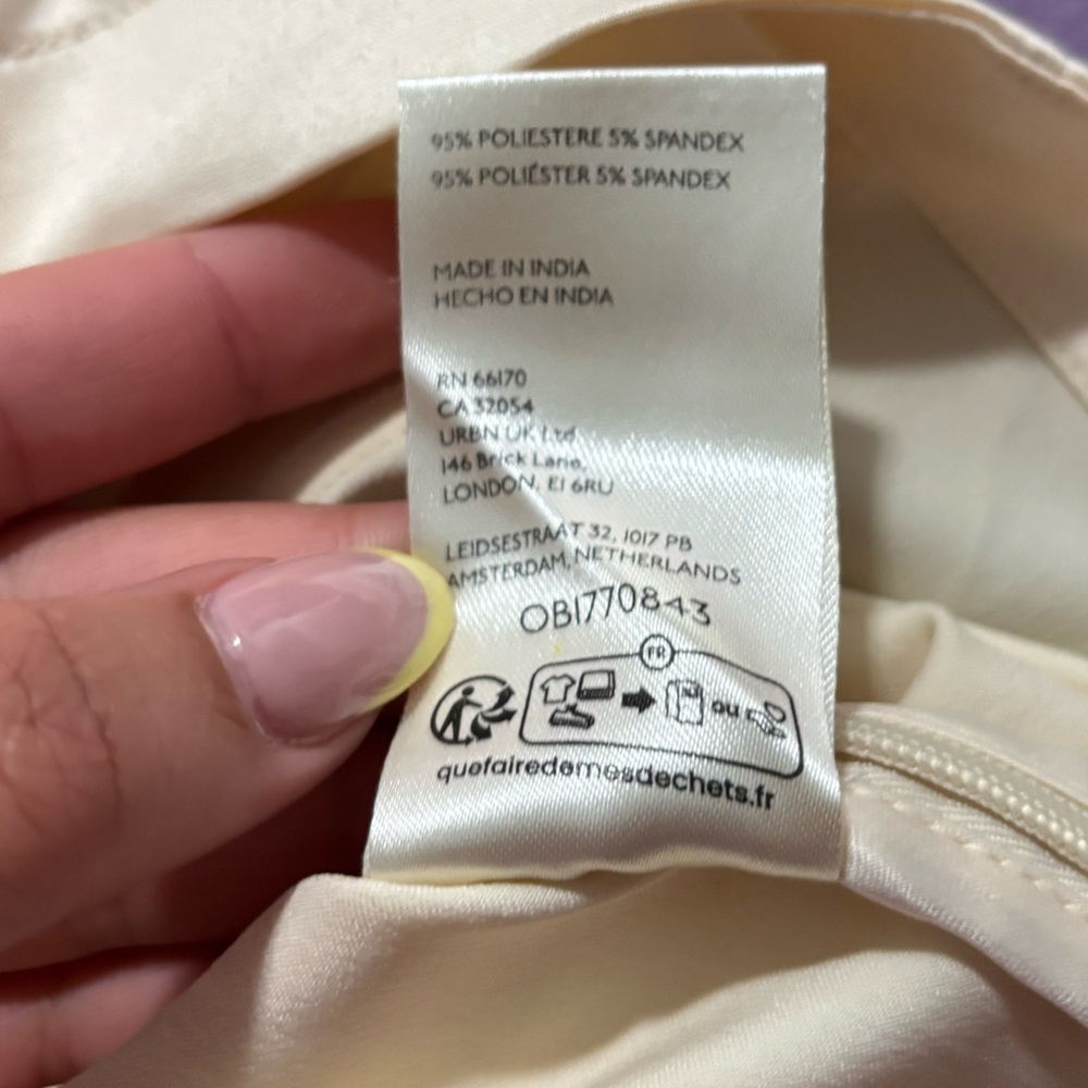 NWT By ANTHROPOLOGIE Cream Satin Baby Tee Blouse - Picture 14 of 16